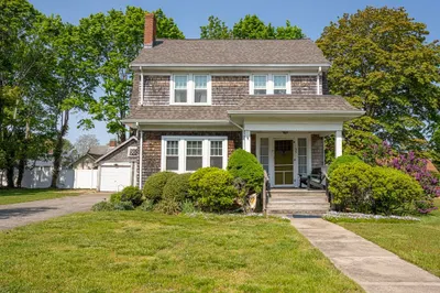 35 Newton St 1