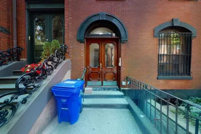22 Dwight St #3 1