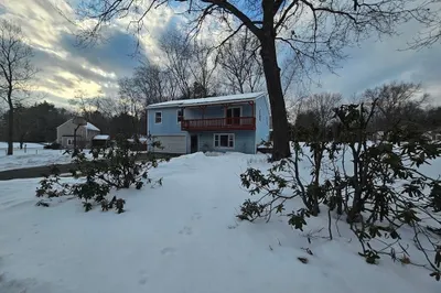 61 Randall Wood Dr 1