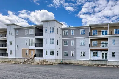 90 E Central St #203