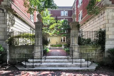 4 Washington Ave #1