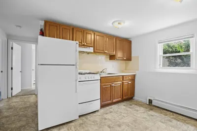 21 Groton St #5 1