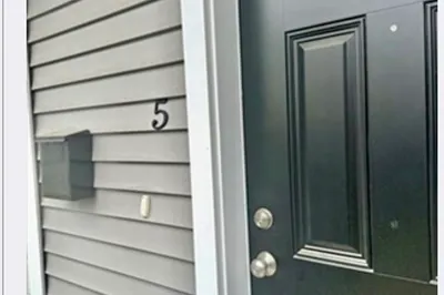 05 Marshall St #05