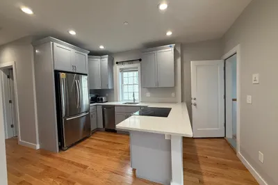 8 W Bellflower St #2