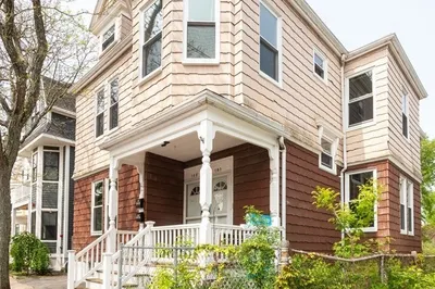 103 Cross St