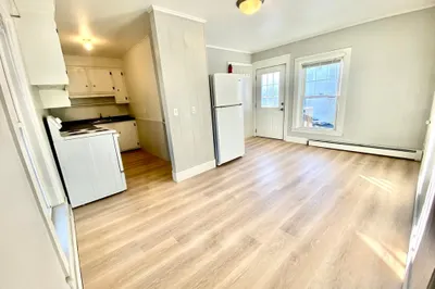33 Edwards St #2A
