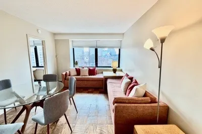 65 East India Row #20H