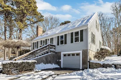 29 Six Penny Ln 1