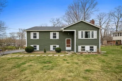 20 Jaybee Ave 1