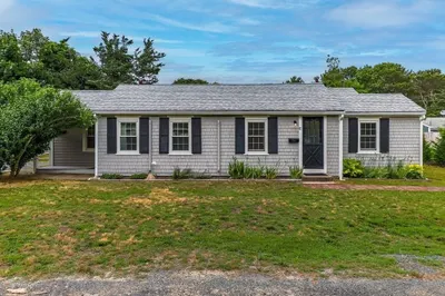 10-12 Manor Path
