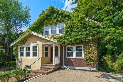 11 Harrington St