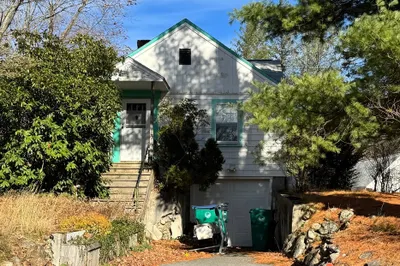 35 Richardson Rd