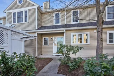 310 Tilden Commons Ln #310 1