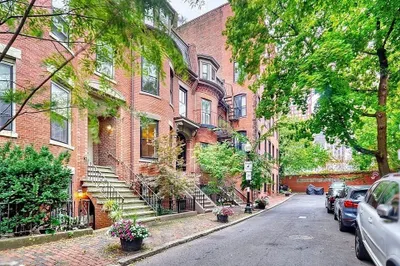 11 Cazenove St #2