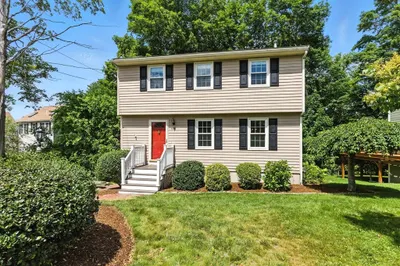 1119 Boston Rd