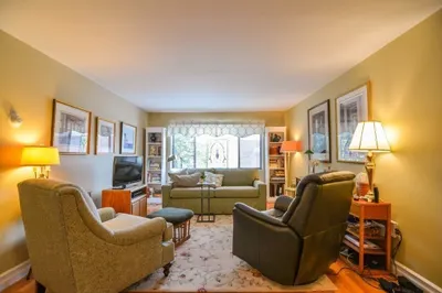 9 Ryder St #15-1 1