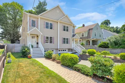 8-10 Newman Way #8