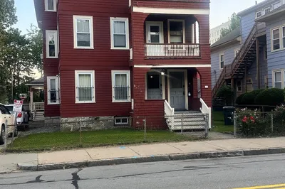144 Elm St #3 1