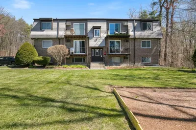 3 Pembroke Dr. #1 1