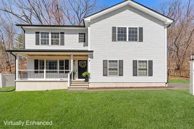 62 Britton St 1