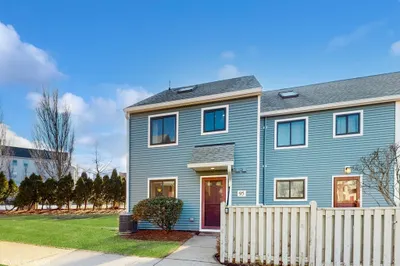95 Governor Winthrop Road #7D