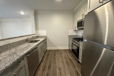 17 Hennery Way #17J