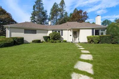 5 Claridge Dr