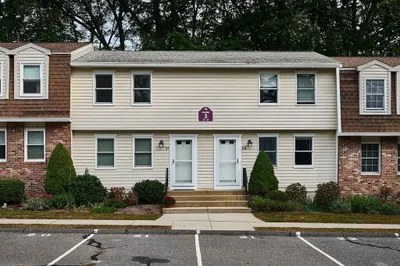 266 Grove St #21 1
