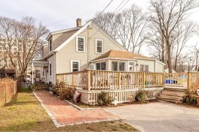 23-25 Lindbergh Ave