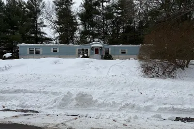 28 Haskell Cir 1
