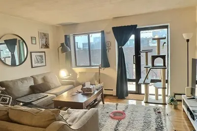 1027 Commonwealth Ave #36