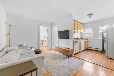 138 Huron Ave #5