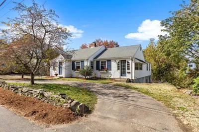 9 Locust St 1