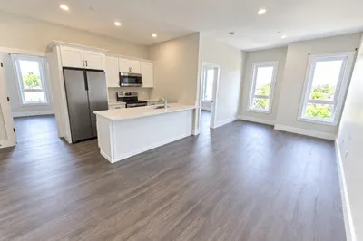64 Tolman St #1 1