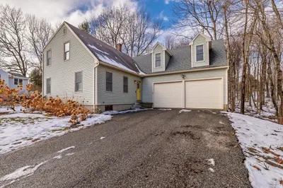 19 Fernwood Dr 1