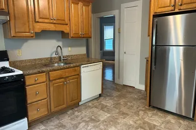 82 Conwell Avenue #2-2