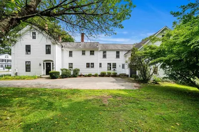 217 Main St 1