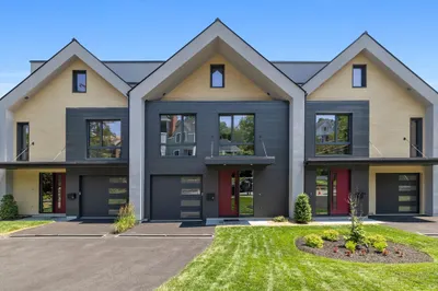 9 Algonquin Rd #2 1
