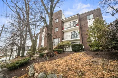 24 South St #203 1
