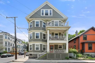 47 Spring Park Ave 1