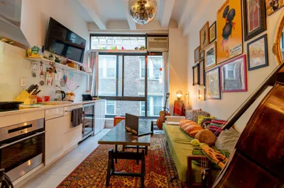 12 Stoneholm St #315 1