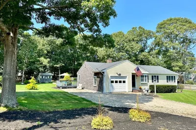 9 Angelos Rd