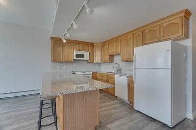 168 Humphrey St #2