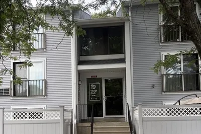 19 Village Rock Lane #8