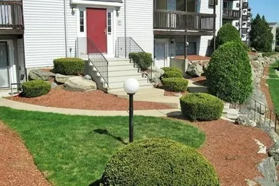 11 Gibbs St #D-51