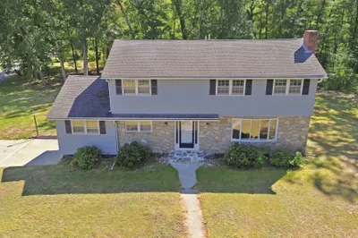 15 Maplewood Rd 1