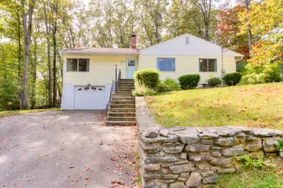 26 Avery Heights Drive