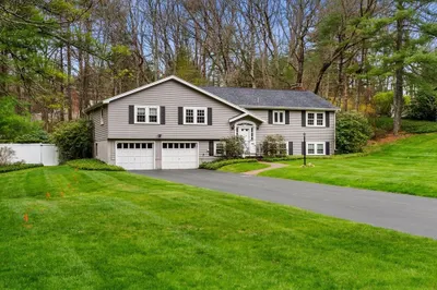 25 Farrwood Dr 1