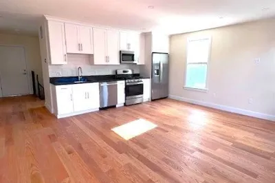 22 Rogers St #1