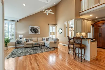 1 Carriage Hill Cir #1 1